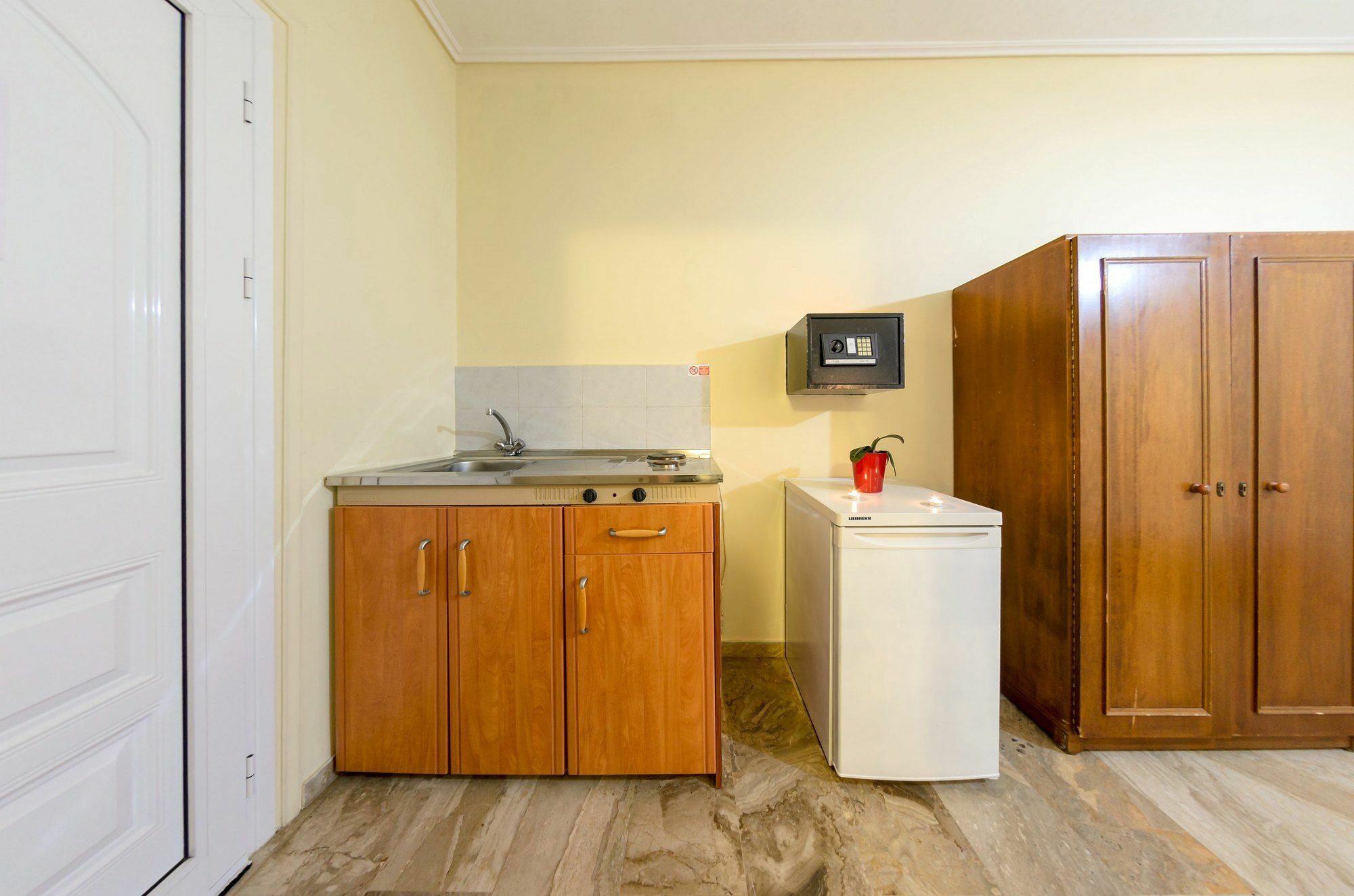 Borsalino Studios & Apartments Laganas Eksteriør billede